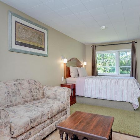 Malahat Bungalows Motel Bagian luar foto
