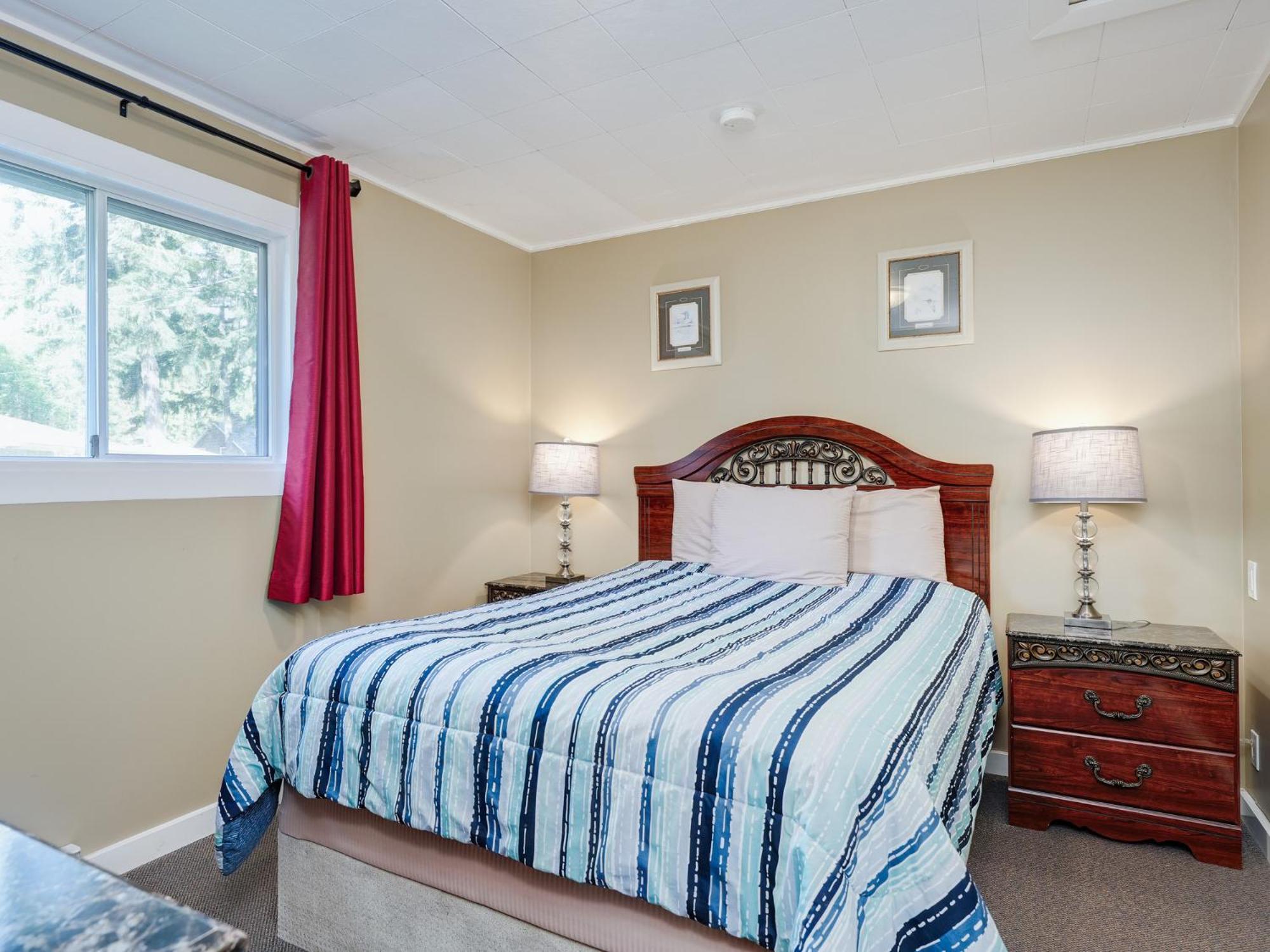 Malahat Bungalows Motel Bagian luar foto