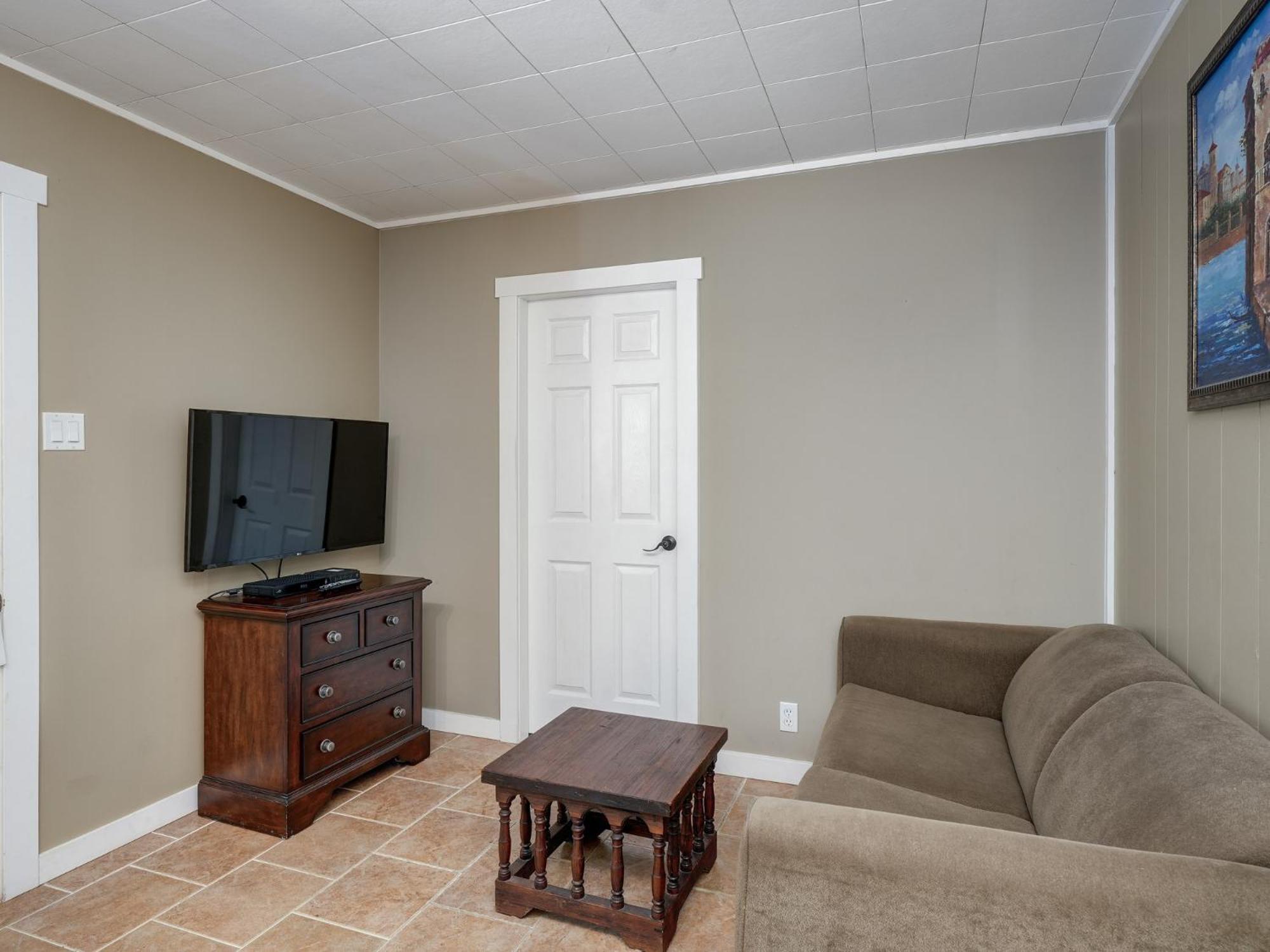 Malahat Bungalows Motel Bagian luar foto